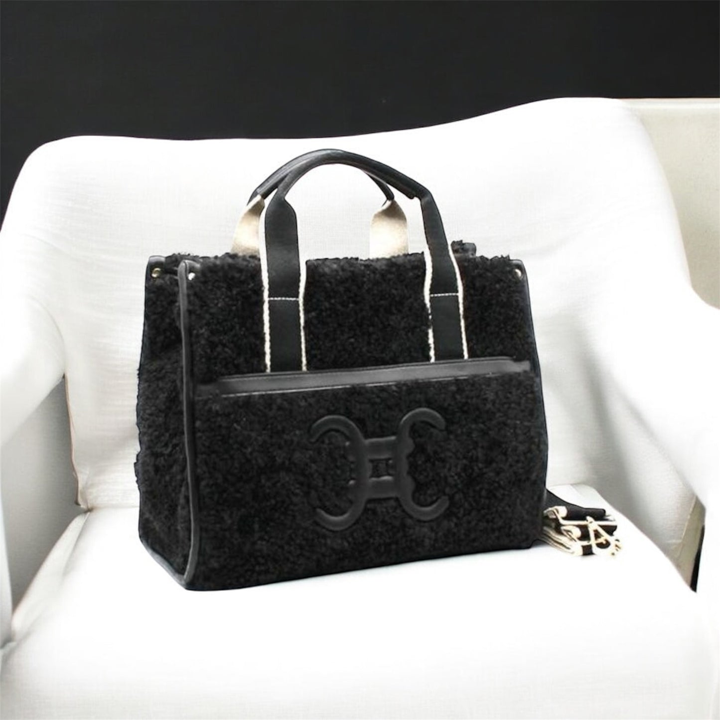 Moumoute handbag with logo black