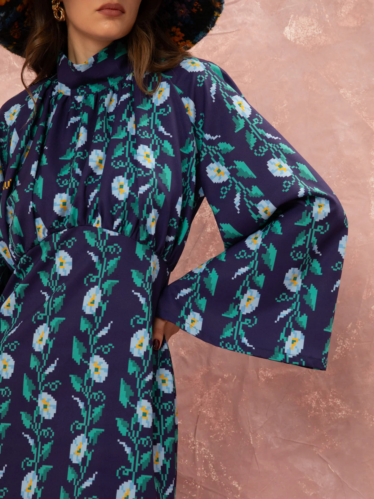 WE__ARE
TURTLENECK MINI DRESS - MOONFLOWERS