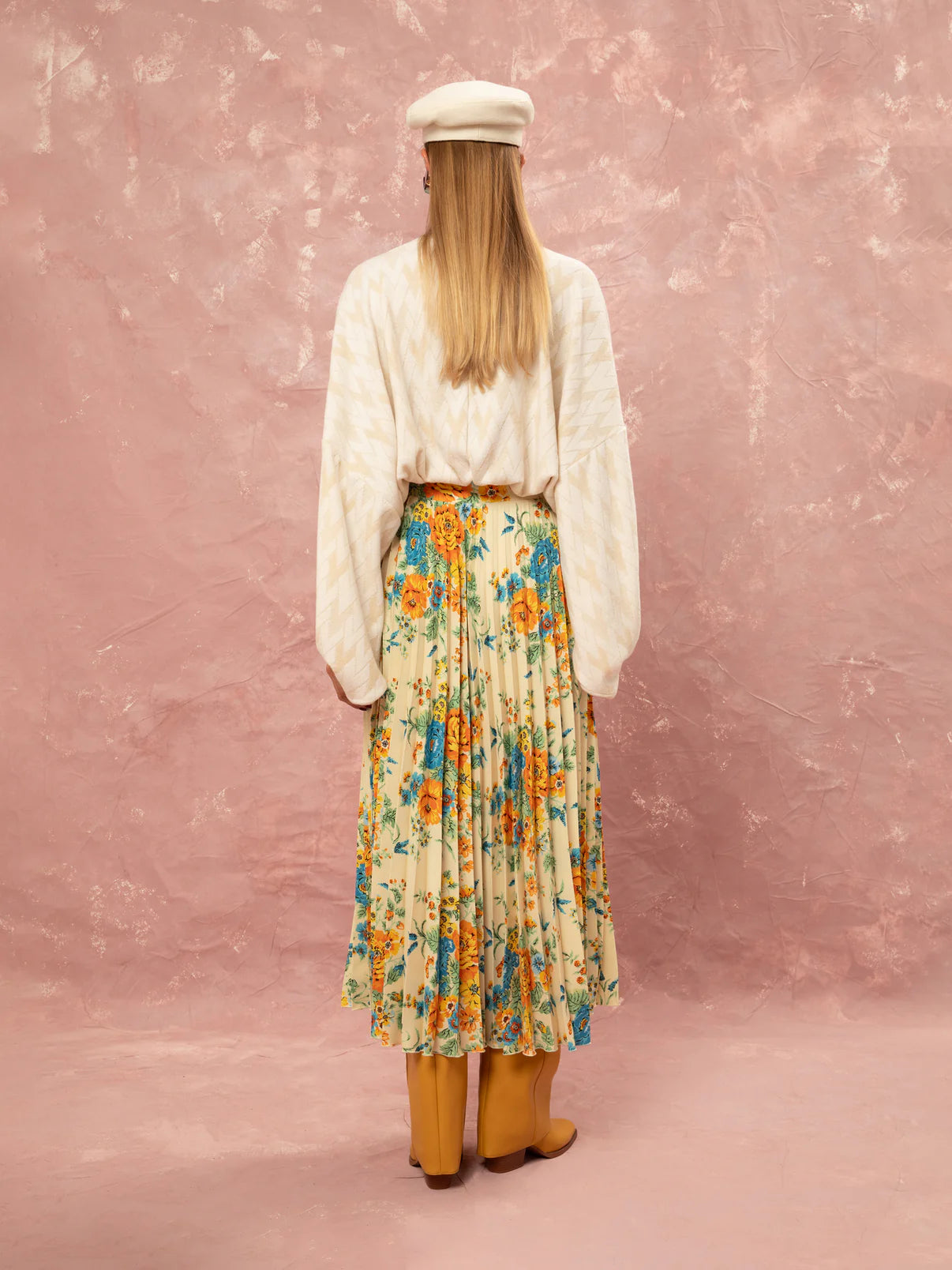 WE__ARE
PLEATED MAXI SKIRT - TAPETSARIA CREAM