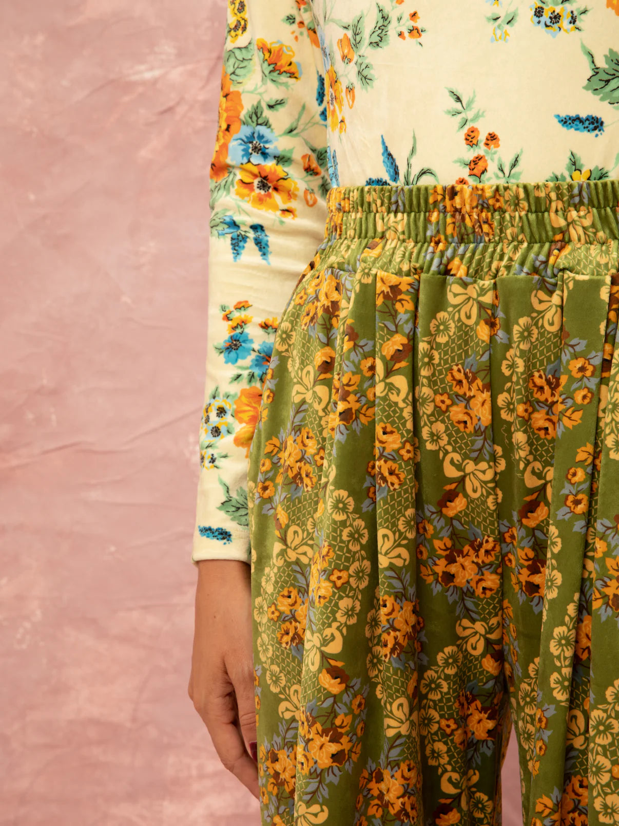 WE__ARE
FLUFFY BODYSUIT - TAPETSARIA CREAM