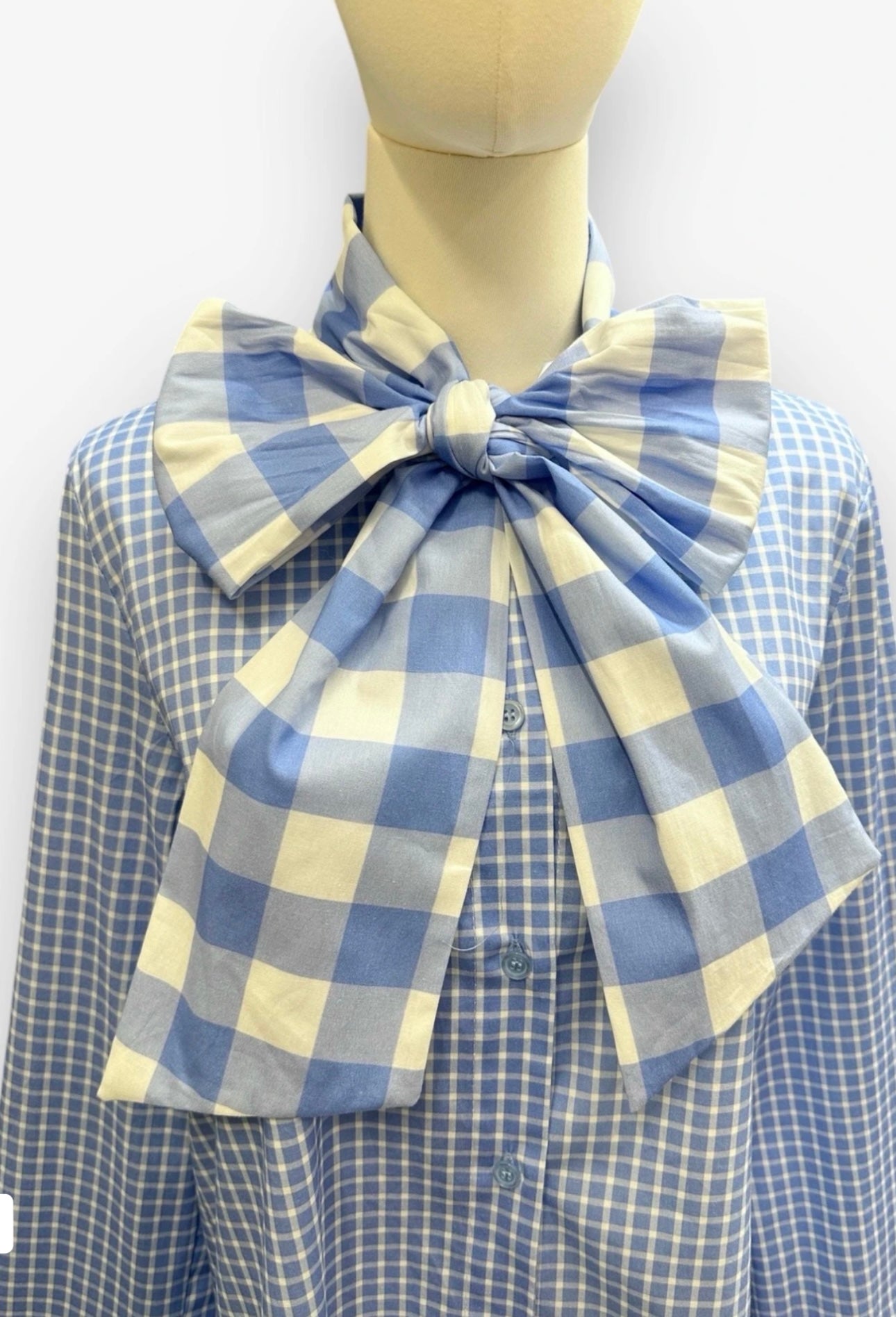 Long sleeve shirt with small tiles and large tiles scarf