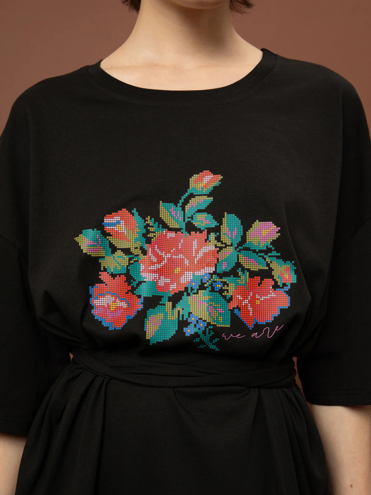 WE__ARE
OVERSIZED MAXI T-SHIRT-DRESS BLACK