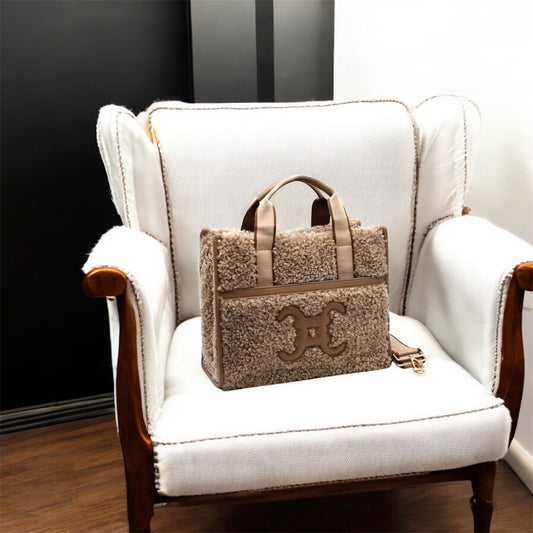 Moumoute handbag with logo mole