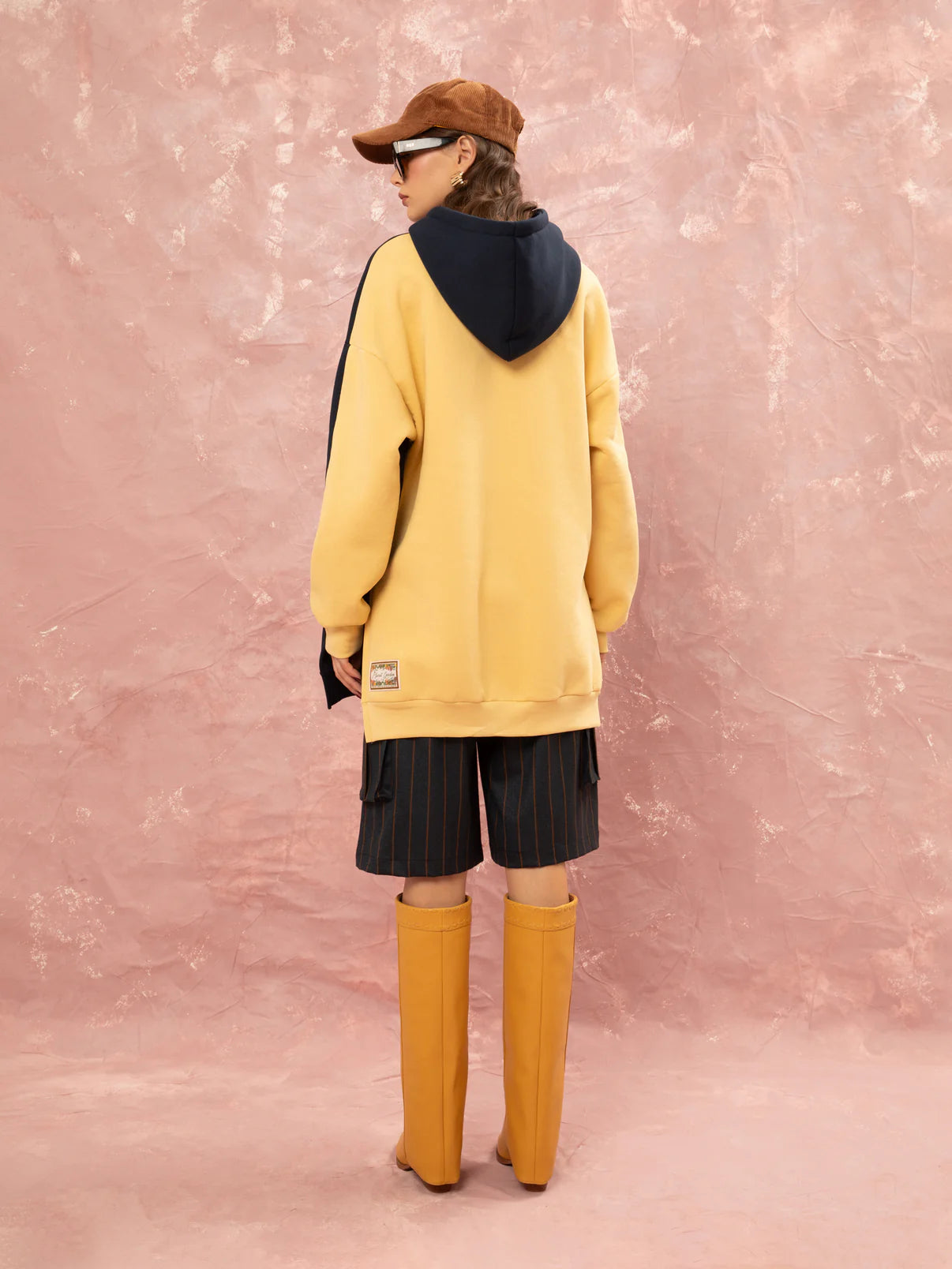 WE__ARE
OVERSIZED HOODIE - BLUE/YELLOW