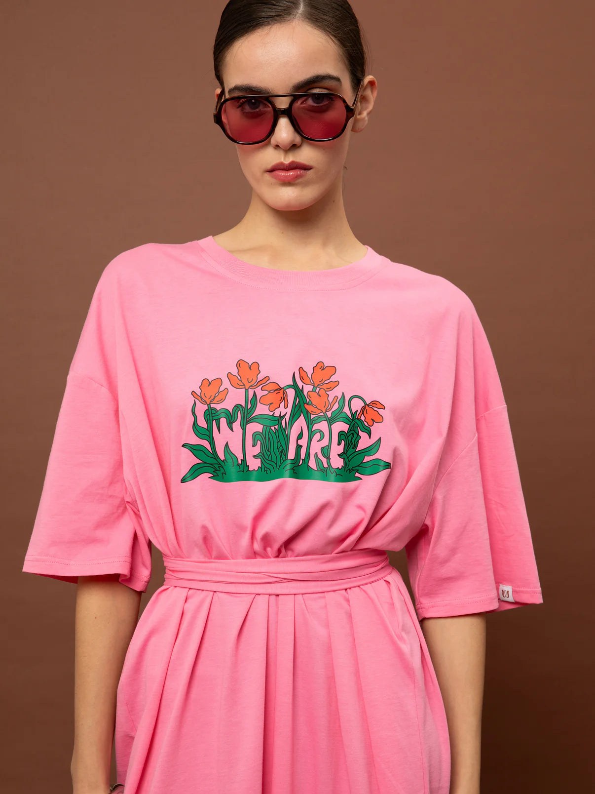 WE__ARE
OVERSIZED MAXI T-SHIRT-DRESS PINK