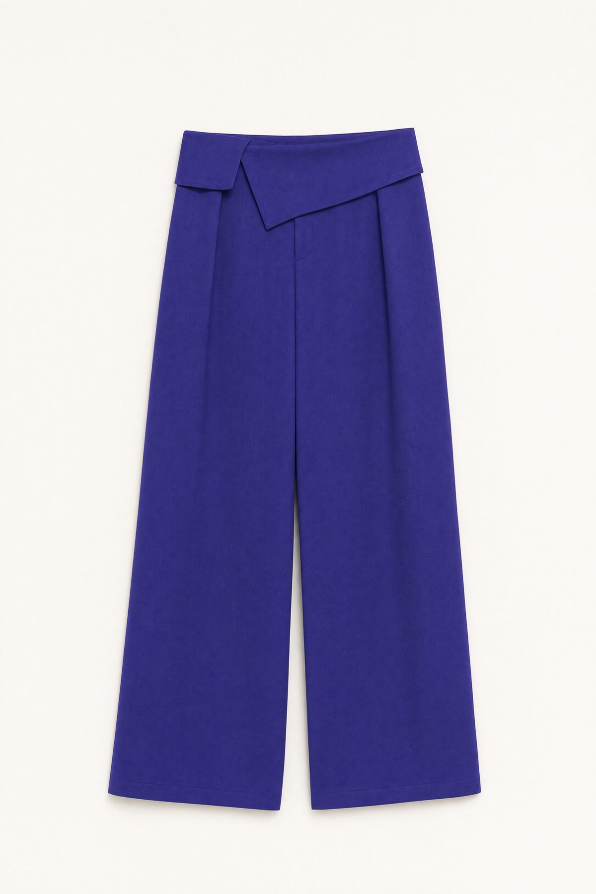 High-waisted Wideleg Trousers 
Asymmetrical