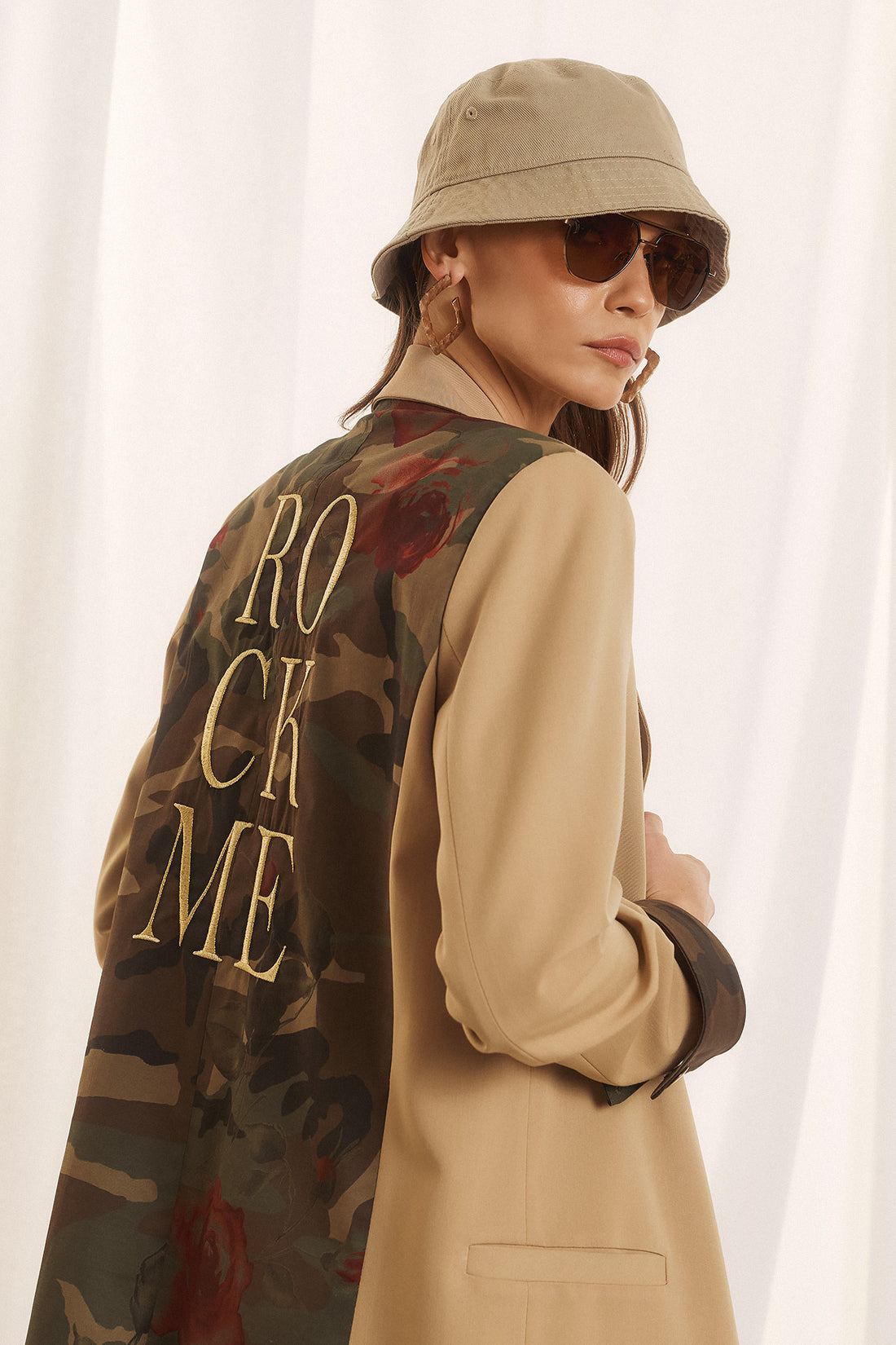Eighty2 Blazer “Rock Me”
