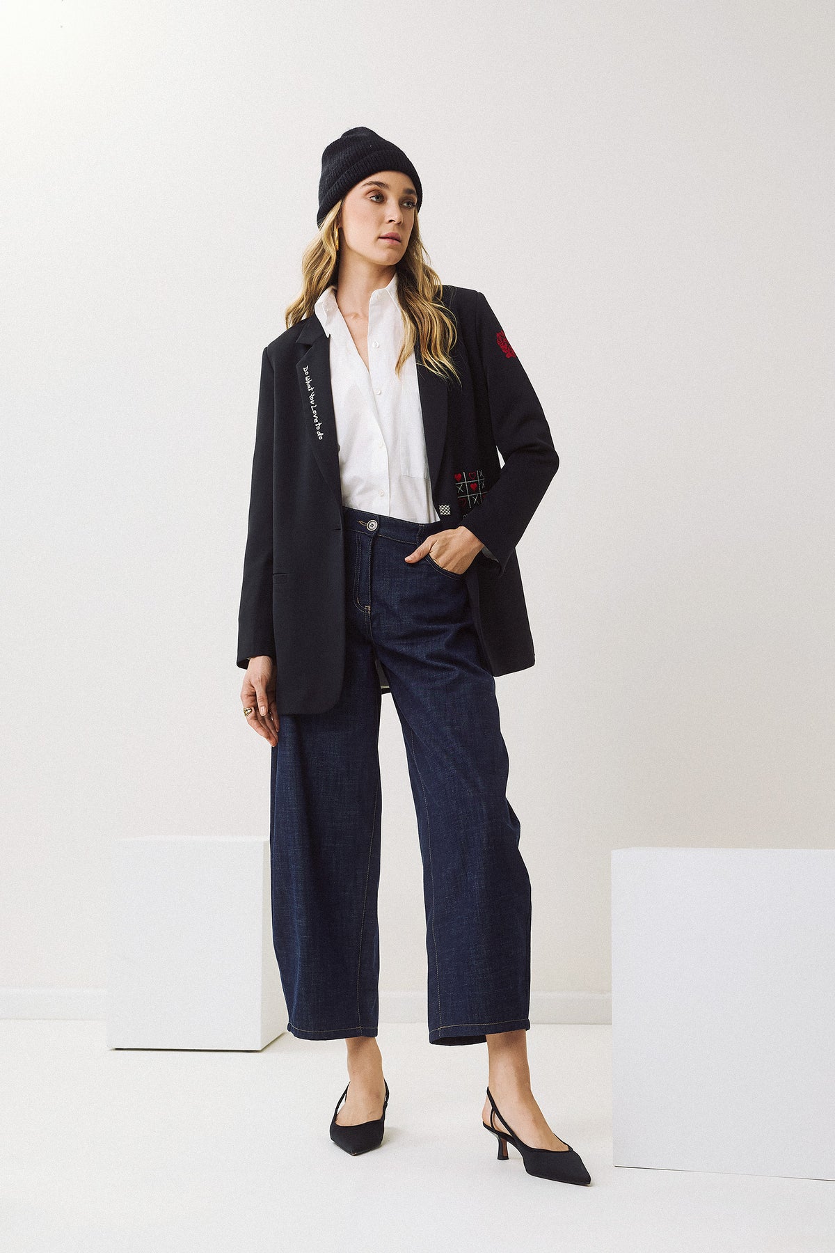 Figaro Embroidered Statement Blazer Black