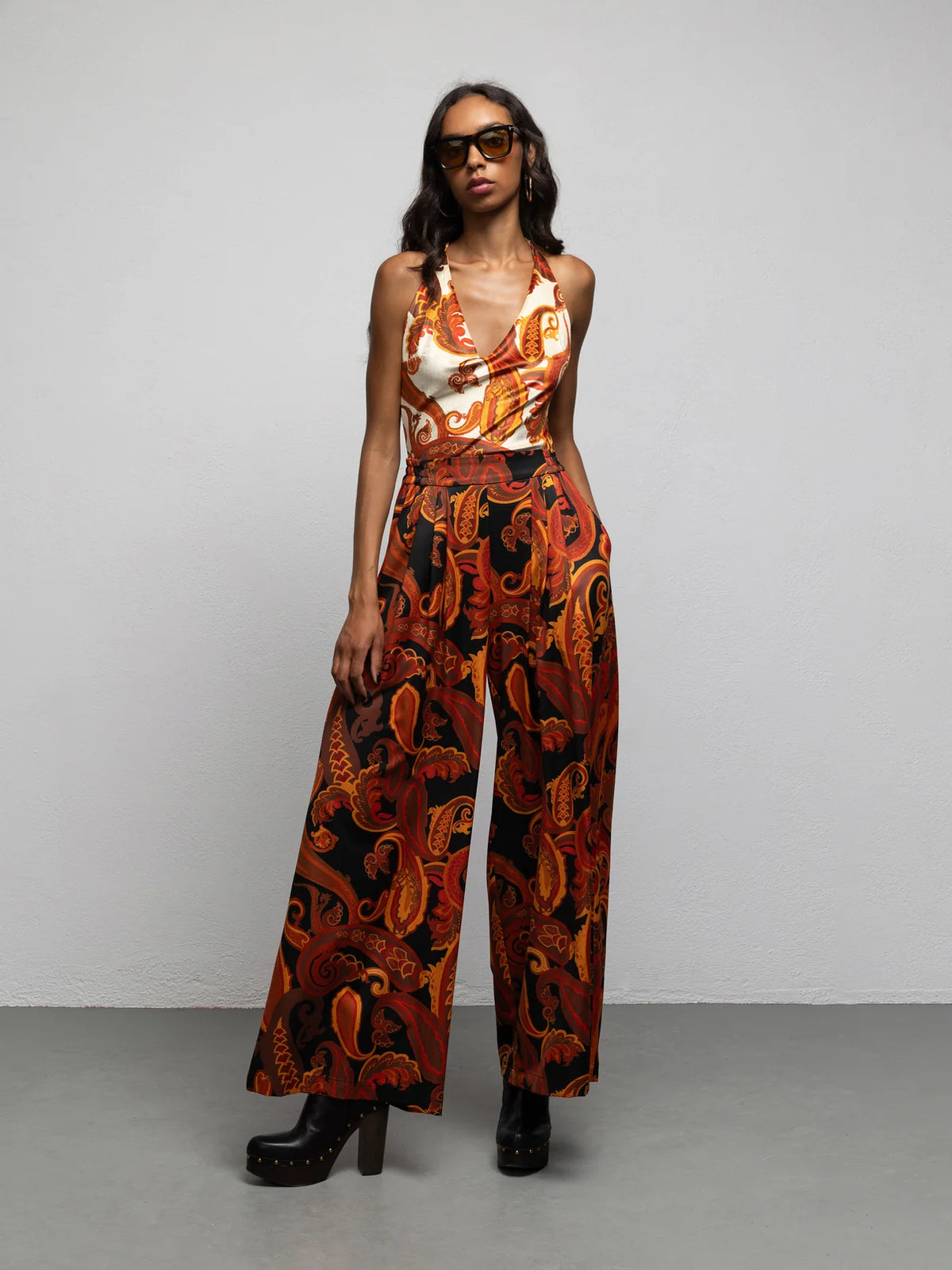 WE__ARE
DORIS PANTS - PAISLEY BLACK