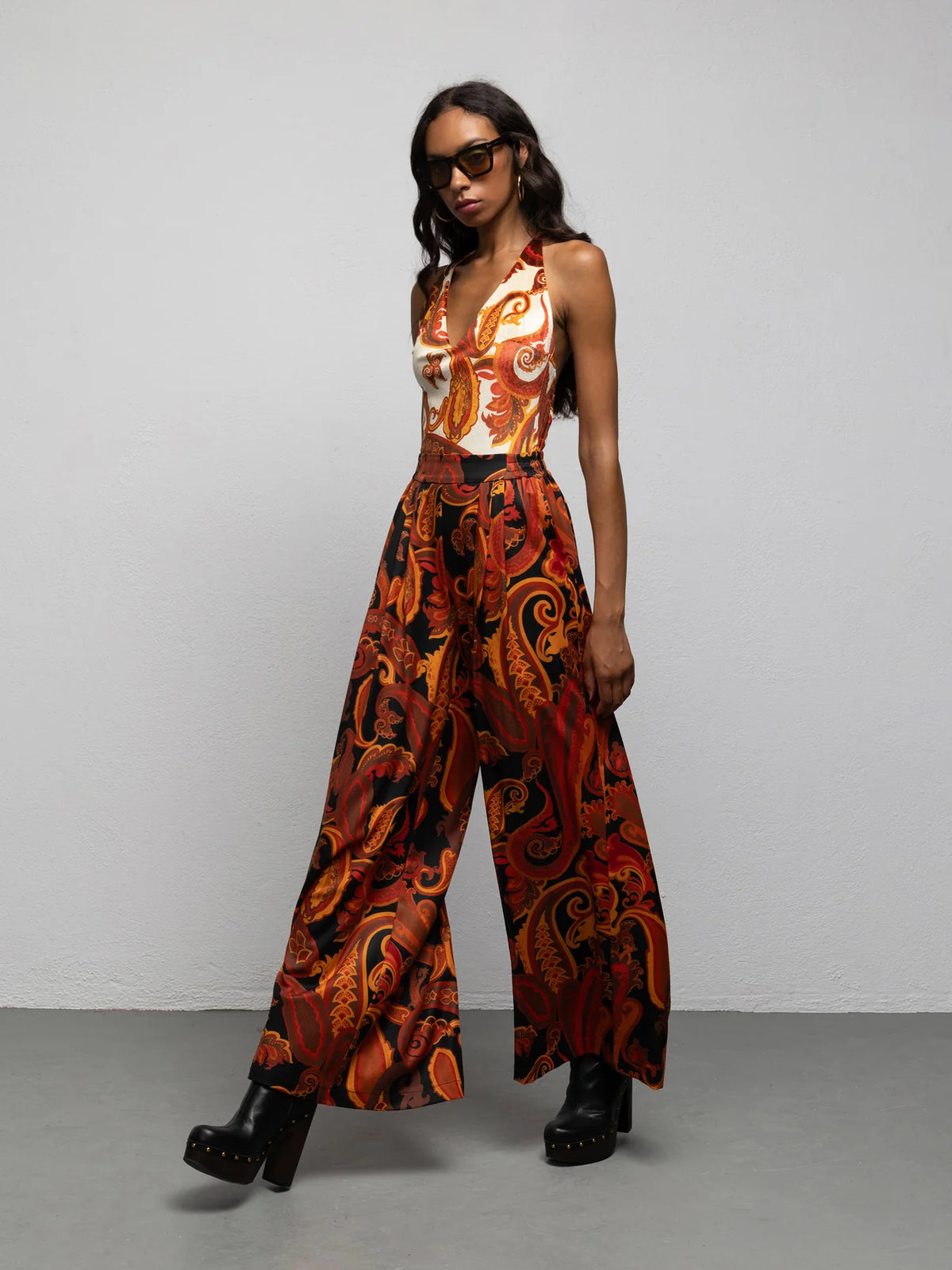 WE__ARE
DORIS PANTS - PAISLEY BLACK