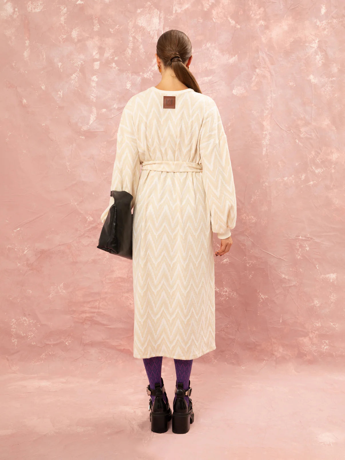WE__ARE
KNITTED OVERSIZED DRESS - BEIGE