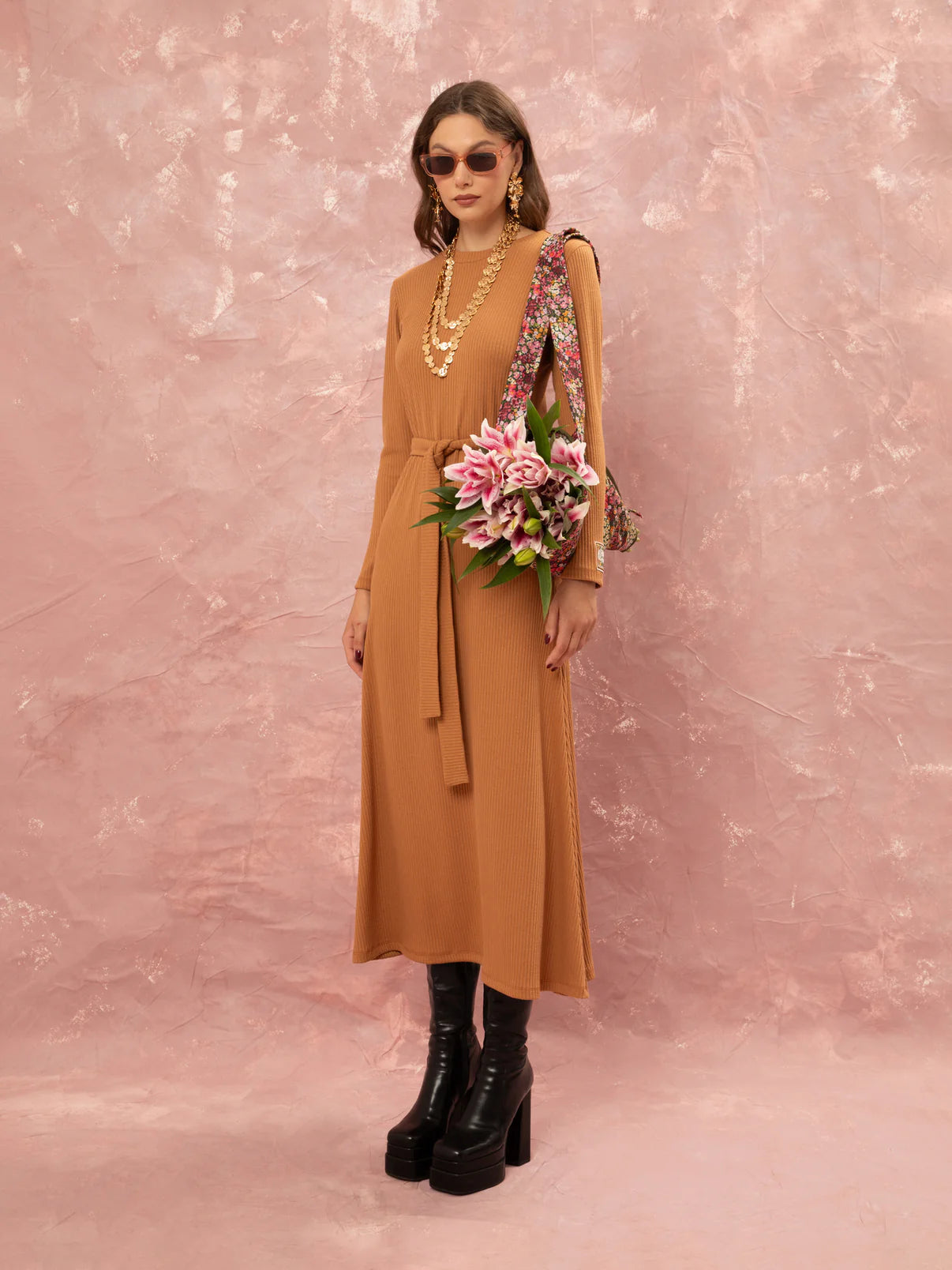 WE__ARE
KNITTED RIBBED DRESS - BEIGE