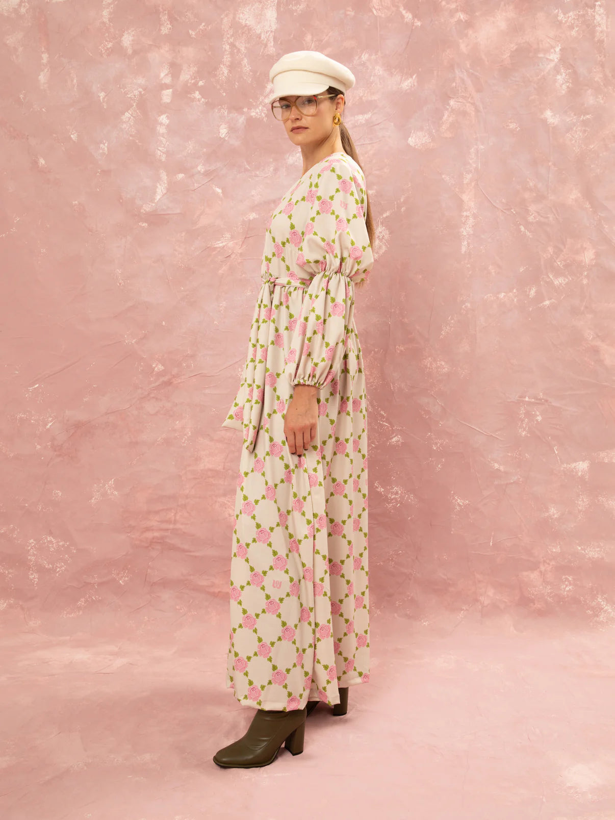 WE__ARE
V-NECK MAXI DRESS - ROSES