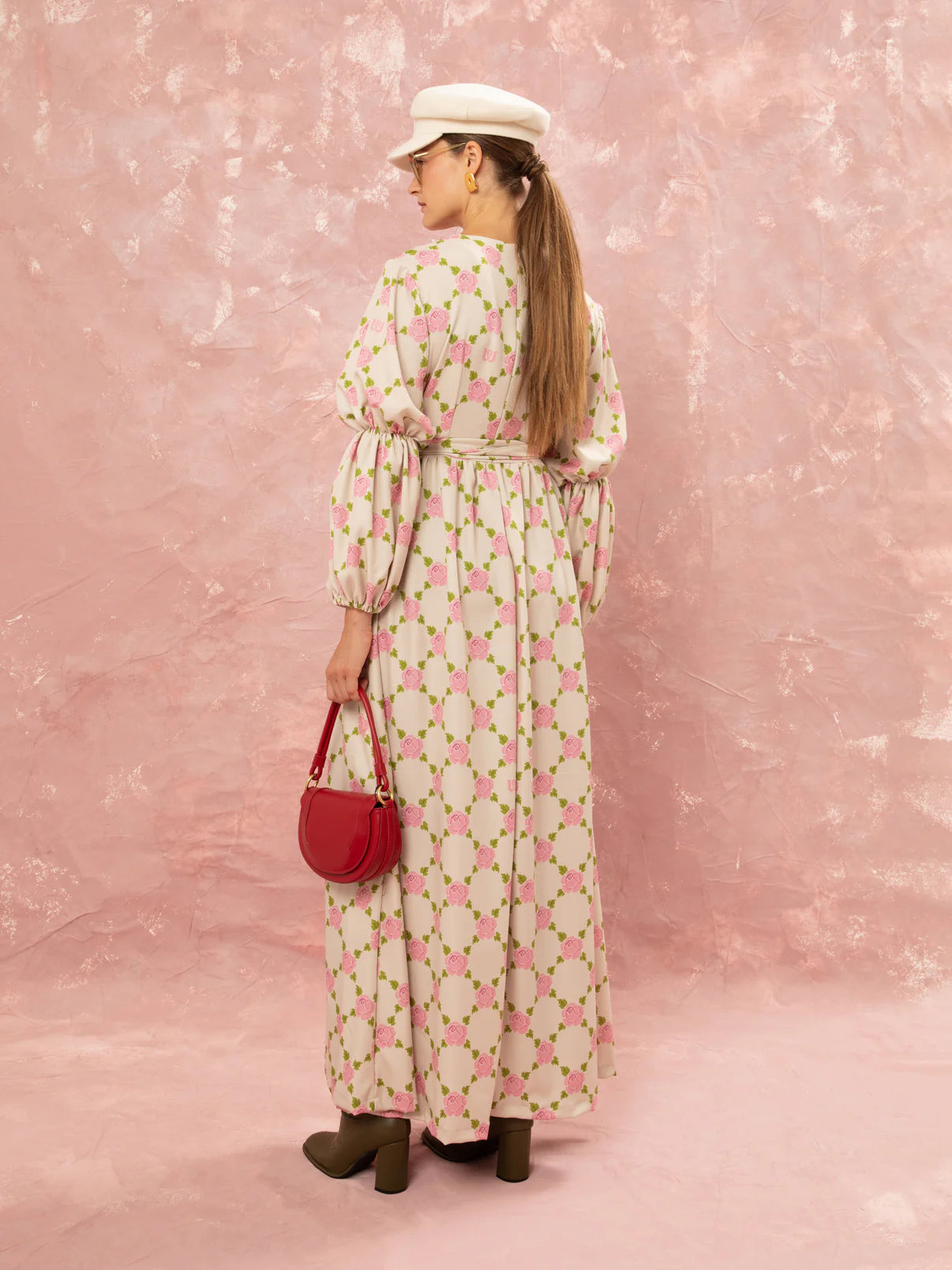 WE__ARE
V-NECK MAXI DRESS - ROSES