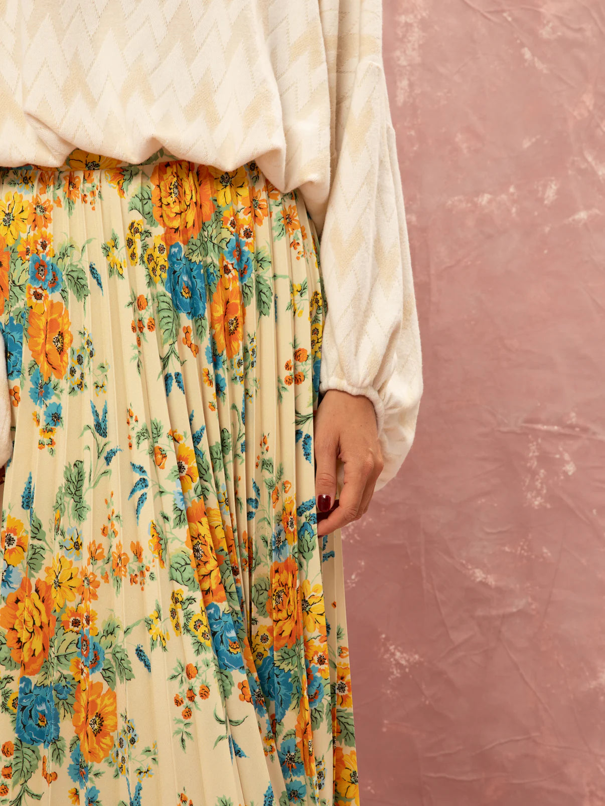 WE__ARE
PLEATED MAXI SKIRT - TAPETSARIA CREAM