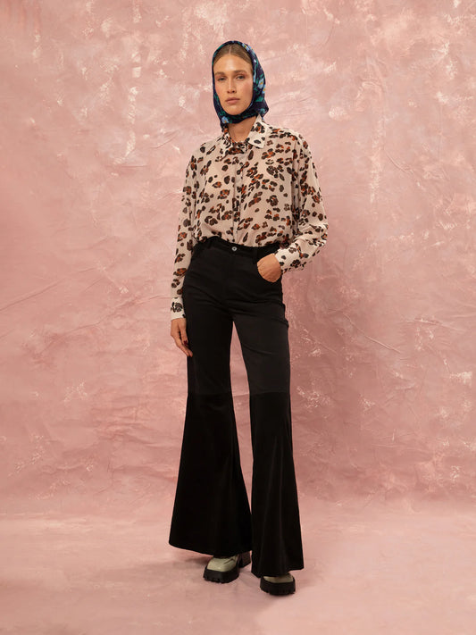 WE__ARE
CORDUROY FLARED PANTS - BLACK