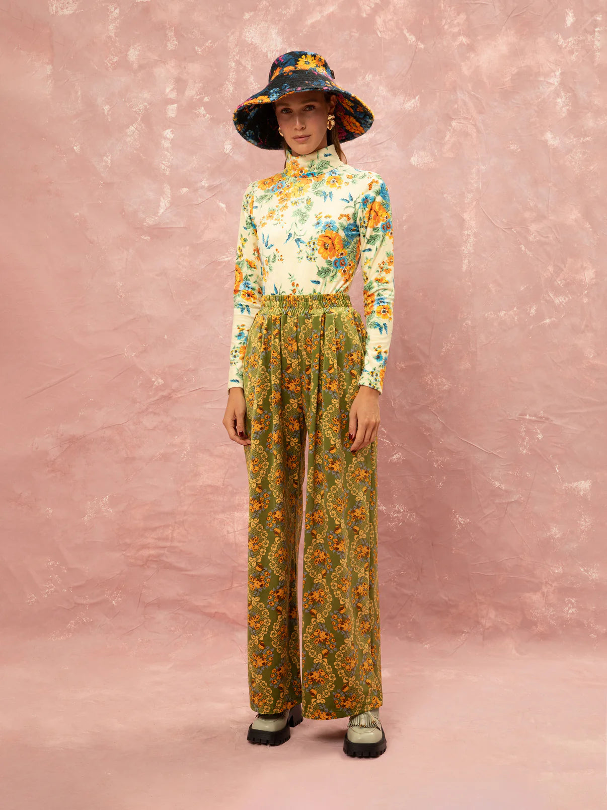 WE__ARE
FLUFFY BODYSUIT - TAPETSARIA CREAM