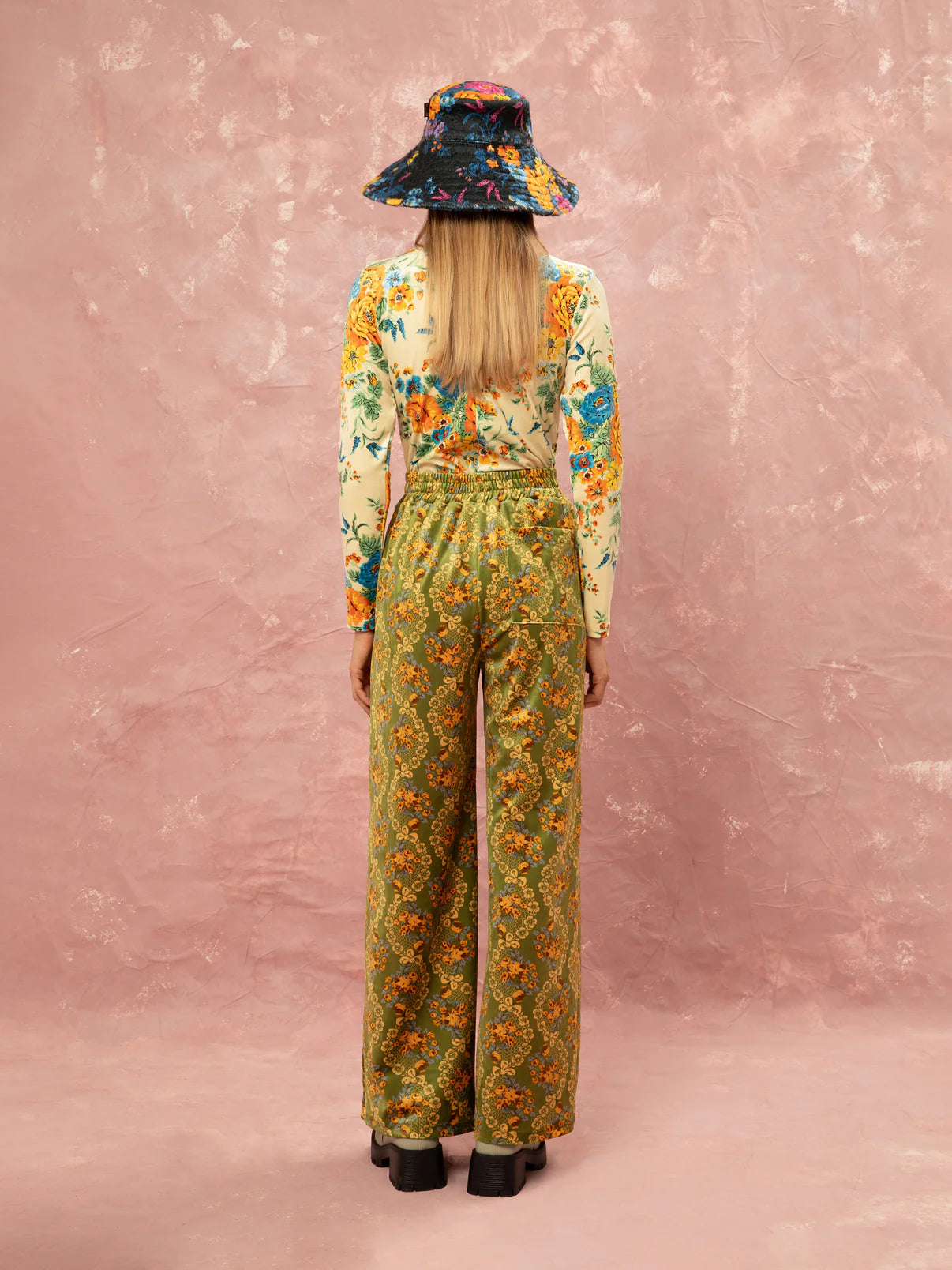 WE__ARE
FLUFFY BODYSUIT - TAPETSARIA CREAM