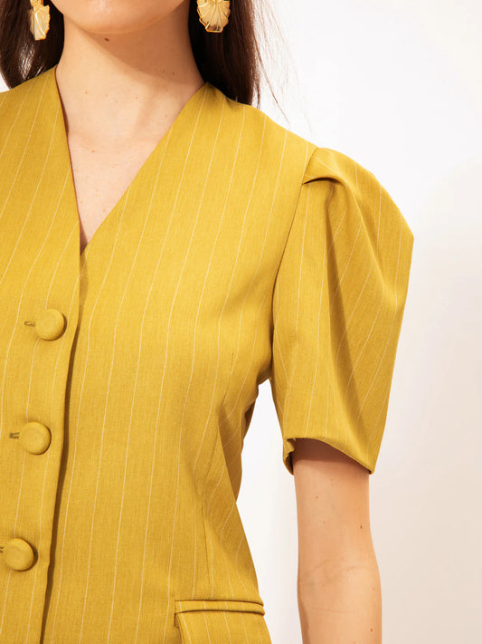 We are SHORT-SLEEVE BLAZER-TOP LIME