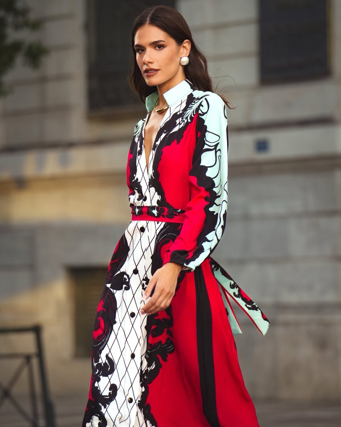 EIRIANNA
EXTRAVAGANT LONG DRESS