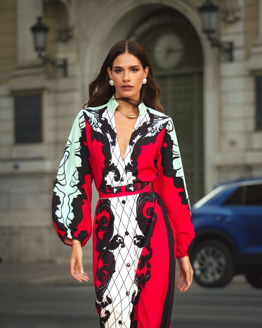 EIRIANNA
EXTRAVAGANT LONG DRESS